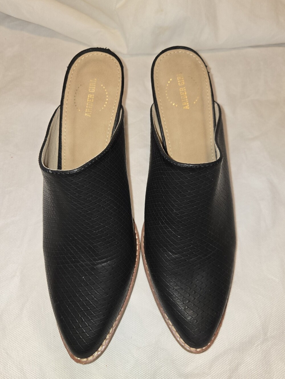 Arider Girl Black Pointed Slip-On Mules with Textured Upper